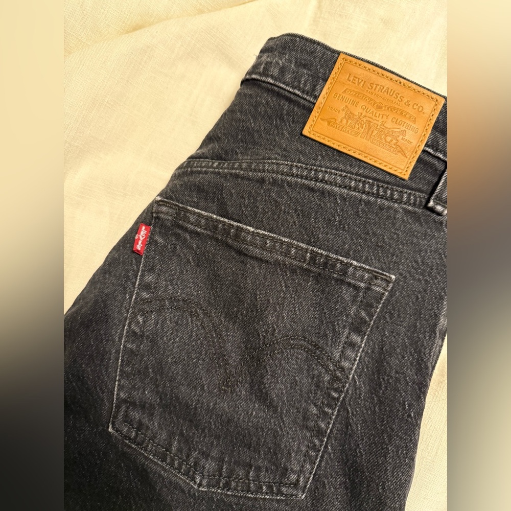 Levi's Women's High Rise Black Jeans